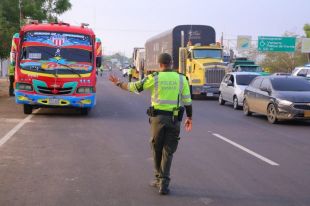 Tránsito del Atlántico refuerza controles operativos viales al transporte público intermunicipal