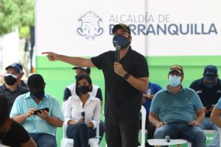 Nuevas vías y parques, centro de vida y normalización eléctrica, compromisos del alcalde Pumarejo en el barrio Las Américas