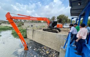 Con limpieza en la trampa del arroyo León, Distrito protege ciénaga de Mallorquín y mar Caribe