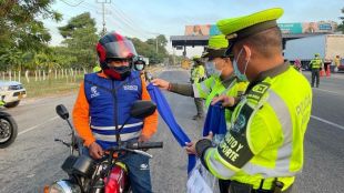 ¡Pilas, motociclistas del Atlántico! Este sábado empieza a regir la nueva normativa para el uso de cascos