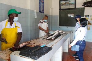 Distrito intensifica operativos de control de precios para pescados y mariscos