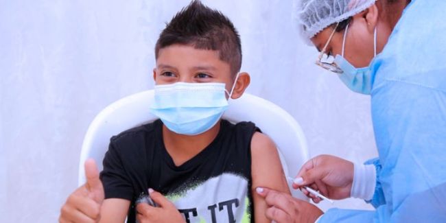 Se inicia en Barranquilla la vacunación gratuita contra el Virus del Papiloma Humano (VPH) a los niños varones de 9 años, en el marco de la gran jornada de intensificación que se llevará a cabo en más de 60 puntos de la ciudad.