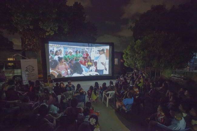 La Cinevan: una proyección bajo las estrellas que fomenta valores en la comunidad
