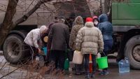 Arriban a Ucrania convoyes con ayuda humanitaria enviada desde Rusia