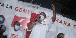 Carlos Rojano y Dolcey Torres inauguraron su sede política en Barranquilla