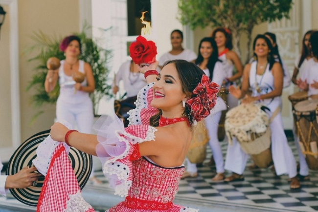 Reina del Carnaval 2018 recibe decreto en el Malecón