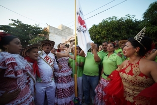 Izadas de bandera y  Carnaval de la 44 se sumaron a la cambambería de Carolina