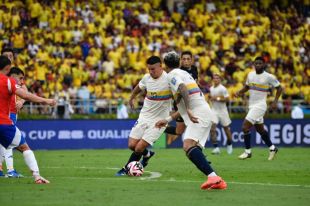 Selección Colombia golea a Chile y se acerca al Mundial