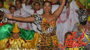Andrea De Alba es la nueva Reina del Carnaval de la 44
