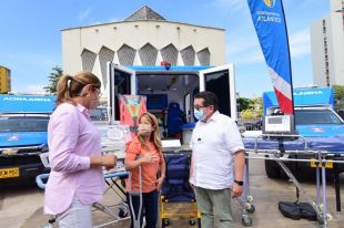 Gobernadora y Ministro de Salud entregaron nuevas ambulancias a sedes de UNA y a los hospitales de Candelaria y Santo Tomás