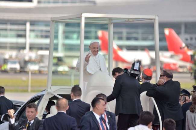 El Papa Francisco llegó a Colombia