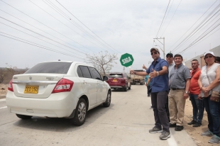 Alcalde Char habilitó tramo de vía a Juan Mina