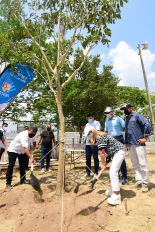 “Con la cancha de Isabel López, son 15 las obras de ‘Parques para la Gente’ ejecutadas en los corregimientos del Atlántico”: Elsa Noguera