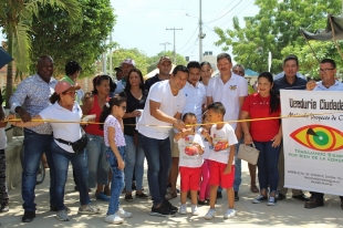 Alcalde Belloentregó seis tramos viales en el barrio Villa Spencer, en Malambo.