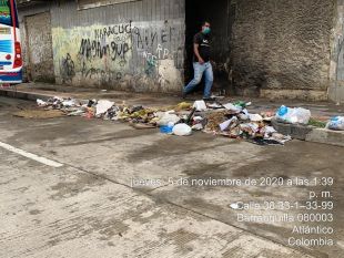 Distrito llama a solidaridad ante basuras en los arroyos