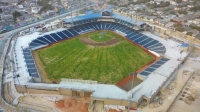 Se instalan luminarias al estadio de béisbol Édgar Rentería