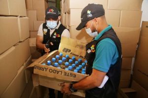 Operativo contra fábrica ilegal resultó en incautación de 31.019 botellas de licor listas para ser comercializadas