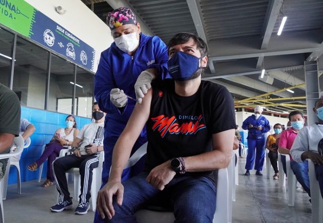 “Con la vacuna y el tapabocas vamos a acabar con este virus”: alcalde Pumarejo