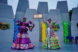 Reina del Carnaval de Barranquilla recibe las llaves del municipio de Santo Tomás
