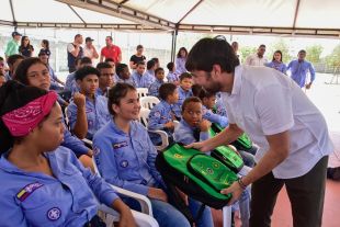 Estudiantes de internado Monseñor Víctor Tamayo empezaron año escolar