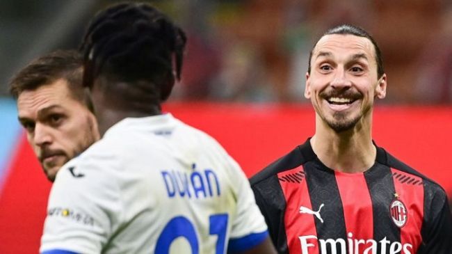 El cruce entre Zlatan y Duván en goleada de Atalanta al Milan