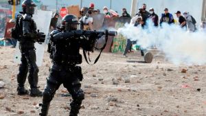 Nueva represión policial deja decenas de heridos y detenidos