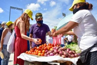 Si usted no está cubierto por ningún programa gubernamental, puede inscribirse en la próxima entrega de 50.000 auxilios alimentarios