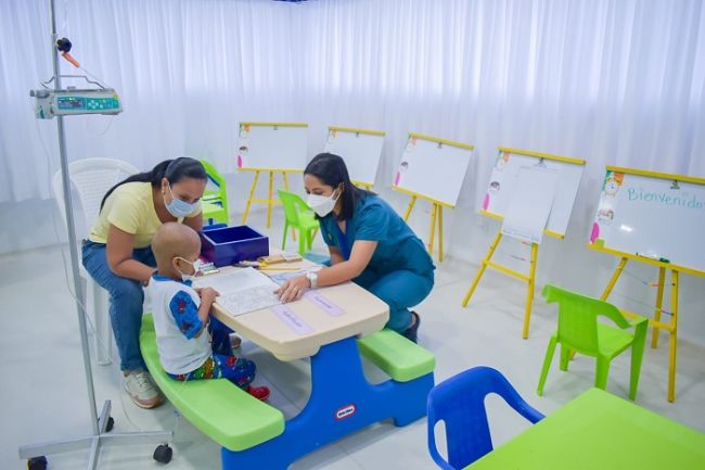 Distrito y clínica Bonnadona inauguran primera aula hospitalaria para atención de estudiantes en situación de enfermedad