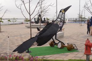 Triple A  y su Fundación instalan dos grandes canecas traga plásticos en el Gran Malecón de Barranquilla