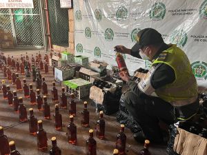 La Policía Fiscal y Aduanera propinó duro golpe contra el licor de contrabando