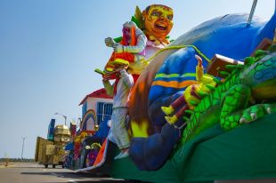 El ‘Carnaval Monumental’ espera a todos en el Malecón del Río