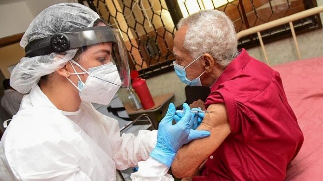 Avanza vacunación de mayores de 80 años en Galapa y Puerto Colombia