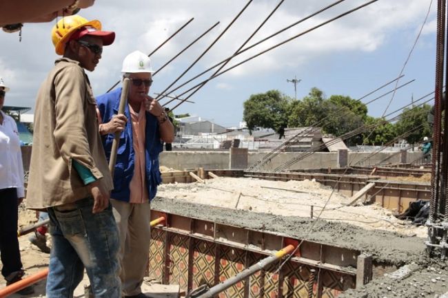 Estadio de fútbol de Soledad avanza en 50 por ciento de construcción