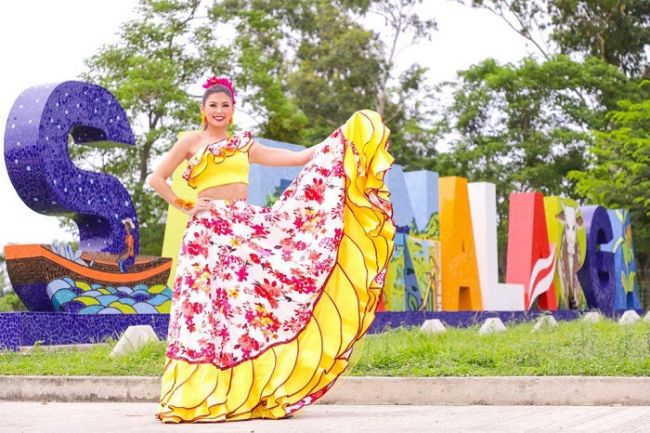 Se mueve el Carnaval con Valeria en Sabanalarga