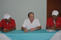 Fabio Medina, Álvaro Ashton y Santiago Romero durante la reunion 