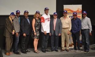 Juan &#039;Igor&#039; González, fue presentado como dirigente en el Museo del Deporte de Puerto Rico