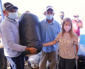 “Con la entrega de silo, garantizamos que 2 mil pequeños ganaderos alimenten a sus animales durante la sequía”: Elsa Noguera