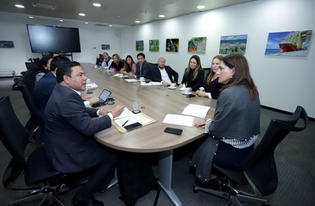 Congresista Villalba se reunió con MinTransporte