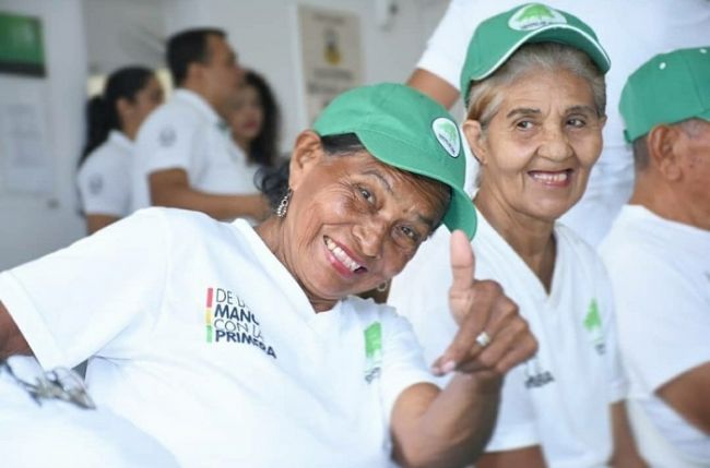 7.000 adultos mayores de Barranquilla recibiran alimentos en sus casas