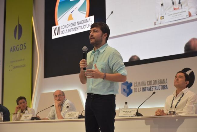 Pumarejo habló de infraestructura, movilidad y medio ambiente en congreso de CCI