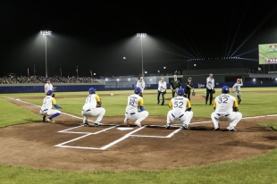 La fiesta de la ‘pelota caliente’ volvió a Montecristo en el estadio Édgar Rentería