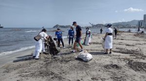 12.750 kilos de basura ha recogido el velero Tortuga en las playas de la Costa Caribe