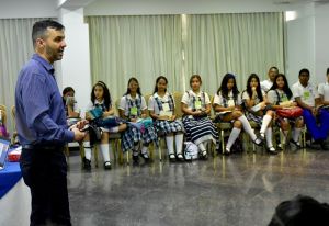 400 estudiantes de escuelas públicas de Barranquilla compartirán experiencias con expertos del BID