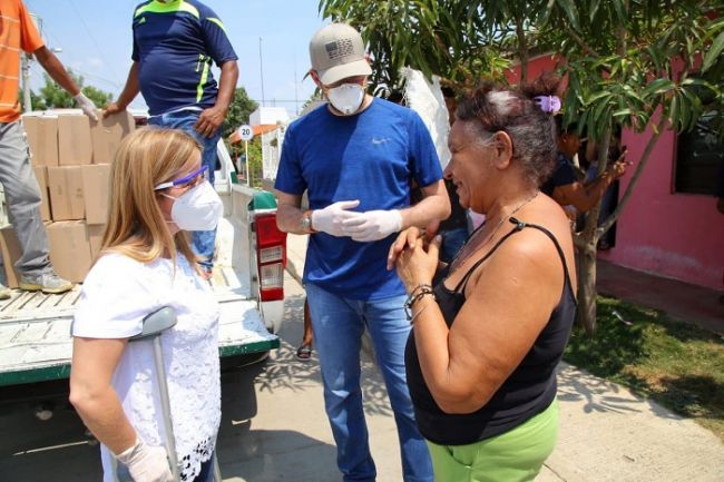 Gobernadora del Atlántico Elsa Noguera inició la segunda jornada de entrega de ayudas humanitarias.
