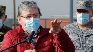 Ministro de Defensa de Colombia fallece a consecuencia de Covid-19
