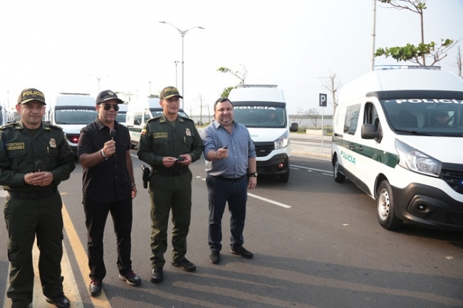 Más policías y vehículos de vigilancia refuerzan seguridad en Barranquilla