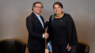 Presidentes de Colombia, Gustavo Petro, y Honduras, Xiomara Castro, hablaron sobre el nuevo enfoque de la política antidrogas, migración e interconexión eléctrica regional