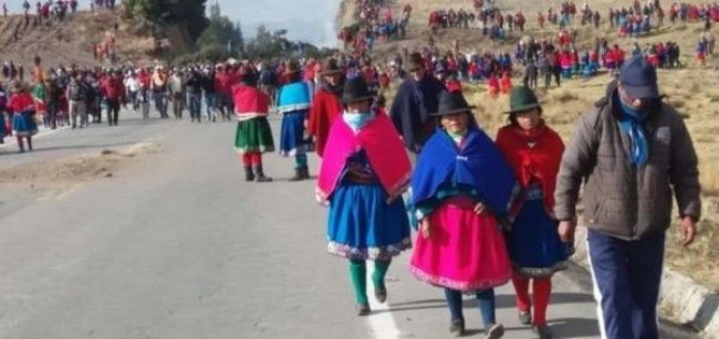 Comunidad indígena se suma a protestas en Quito