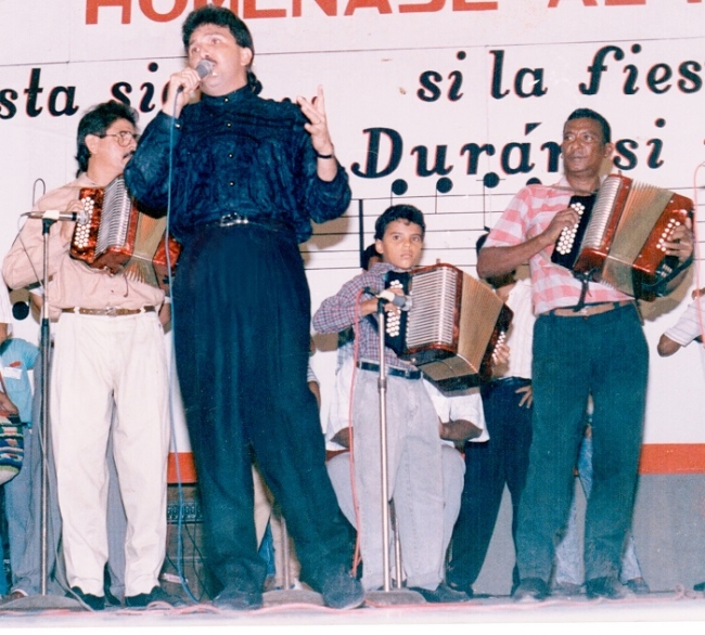 La noche en que Rafael Orozco cantó el Himno Nacional en el Festival Vallenato