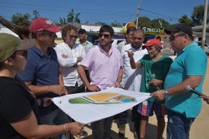 Alcalde Pumarejo socializa con habitantes nuevas vías y parques en Barranquilla